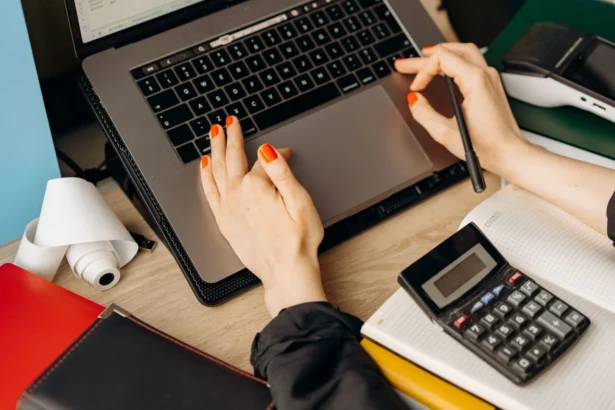 How to Start a Bookkeeping Business